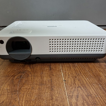 Sanyo PLC-XW57