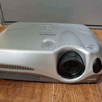 Hitachi CP-X444