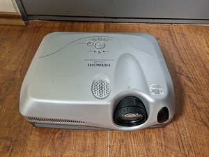 Hitachi CP-X444 (4 foto / 4)