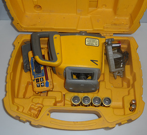 Нивелир Spectra Precision GL422 + Чемодан + крепление (3 фото из 7)