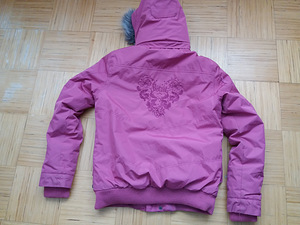Зимняя куртка (3 фото из 3)