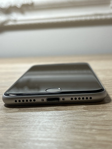 Продать iPhone Se 2020 | (8 фото из 8)