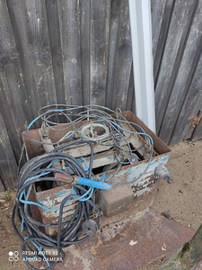 Keevitaja maasin vana aega Welding machine (1 foto / 1)