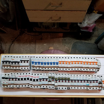 Elektriautomaadid