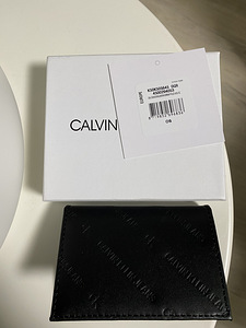 Calvin Klein Jeans (2 фото из 5)
