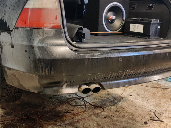 BMW E61 задний бампер