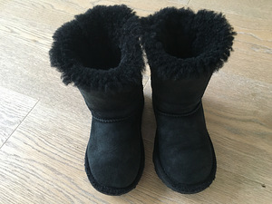 UGG Зимние сапоги (3 фото из 4)