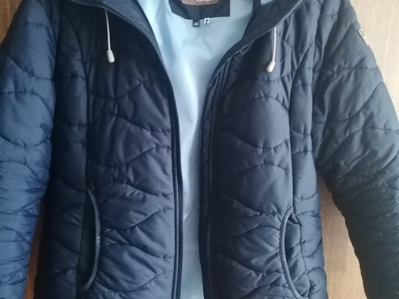 Продам зимнюю куртку icepeak