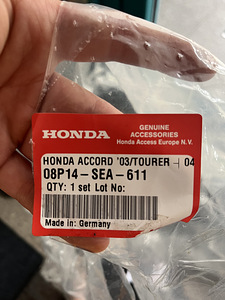 Honda Accord 2003-2007 коврики (2 фото из 5)