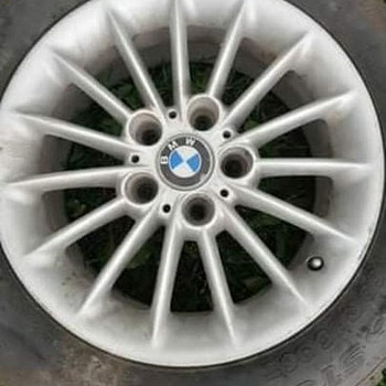Müüa talverehve koos velgedega BMW-le, 205/60