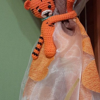 Amigurumi - tiigripoeg,hoidik kardinate jaoks lastetuppa