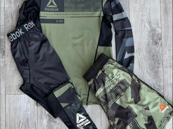 Reebok rashguard новые,для тренировок