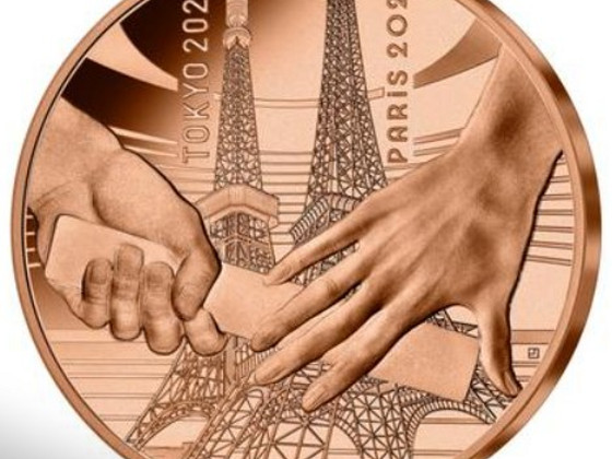 FRANCE 1/4 EURO 2021 - HANDOVER TOKYO-PARIS