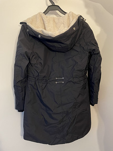 Женская парка helly hansen - размер M (4 фото из 4)