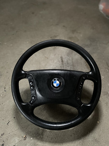 E39 MF Рулевое колесо (1 фото из 5)