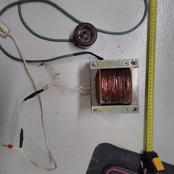 Vahelduvvoolutrafo võimsusega 220 kuni 110 1 kW