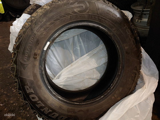 Dunlop Ice Touch 215/65/16