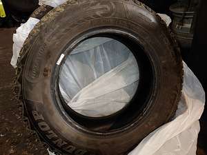 Dunlop Ice Touch 215/65/16 (1 foto / 2)