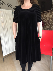 Kleit sametist, SONIA RYKIEL, 36. (1 foto / 2)