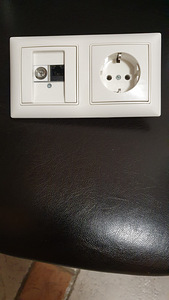 Kombi tv interneti hdmi pesad (3 foto / 3)