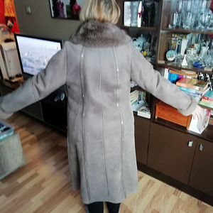 Женская дубленка (1 фото из 4)