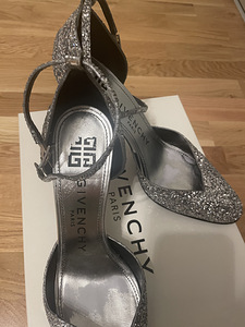 Givenchy нарядные туфельки (2 фото из 3)