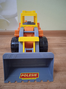 Traktor (4 foto / 5)