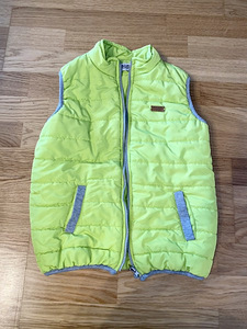 Emporio Armani vest, kuni 134 suurus (3 foto / 3)