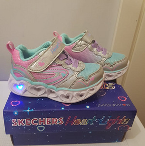 Детские кроссовки Skechers 21 размер (1 фото из 3)