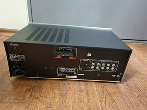 Стереофонический усилитель marantz PM200 (3 фото из 4)