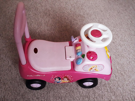 Disney mänguauto (pealeistumisauto) / käimistugi