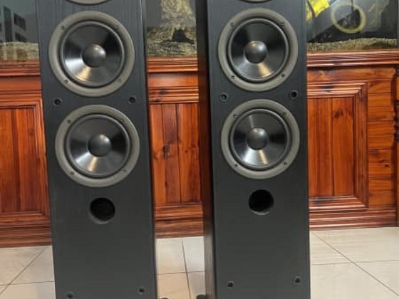 Yamaha NS-45E põrandakõlarid