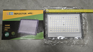 LED Prožektor 150W (1 foto / 2)