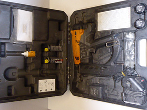 Naelapüstol BOSTITCH GBT1850K + kohver + gaas + laadija (3 foto / 7)