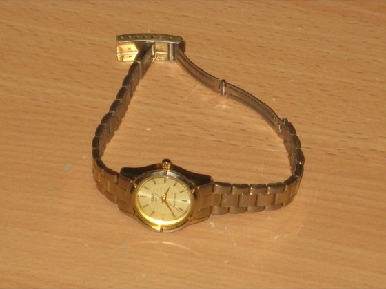 NaisteKäekellad Q&Q QUARTZ