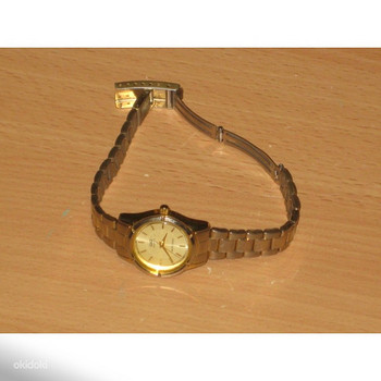 Женские Наручные часы Q&Q QUARTZ
