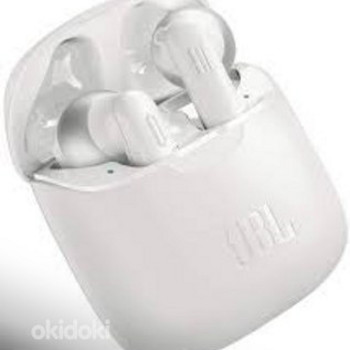 Беспроводные наушники JBL Tune 220 TWS