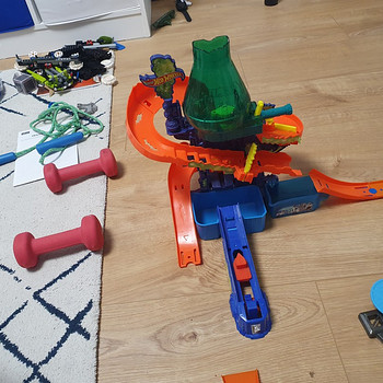 Hot Wheels rada koos autoga