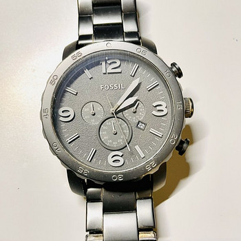 Fossil часы
