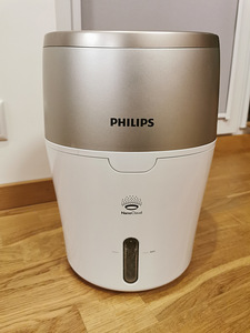 Увлажнитель воздуха Philips (1 фото из 4)