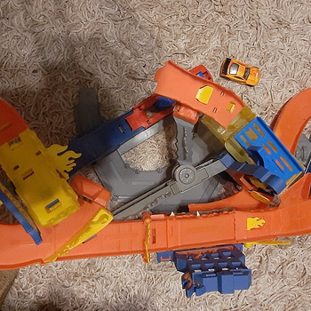 Hot wheels