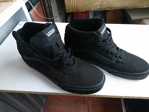 VANS 43N (1 фото из 3)