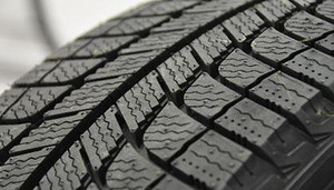 215/55 R17 Michelin X-Ice3 (3 фото из 4)
