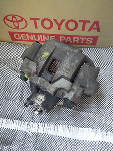 Toyota Land Cruiser 200 4783060080 4785060070 (2 фото из 5)