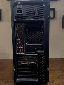 Игровой компьютер-i5-GTX980 (3 фото из 5)