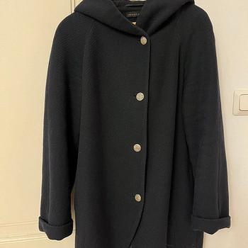 Mantel-Jakk kaputsiga, Monton nr 38
