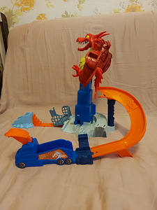Трасса Дракон(hot wheels) (2 фото из 3)
