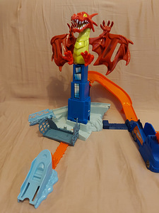 Трасса Дракон(hot wheels) (3 фото из 3)