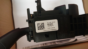 VW Polo Подрулевой переключатель 6R0953501 (2 фото из 3)