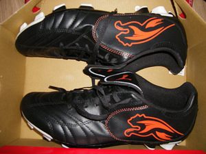 Puma Boca I FG meeste jalgpallijalatsid EUR44, uued (1 foto / 3)